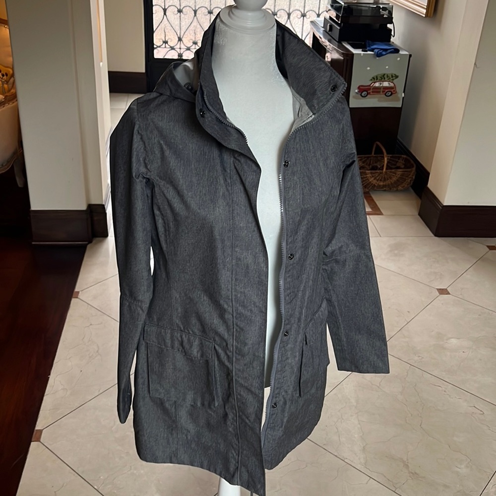 Grey Mondetta Rain Jacket. Size small.